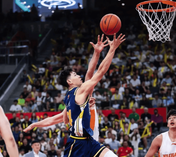 期货公司配资 广东全场制造福建18个失误，但三分命中率比对方低了30%